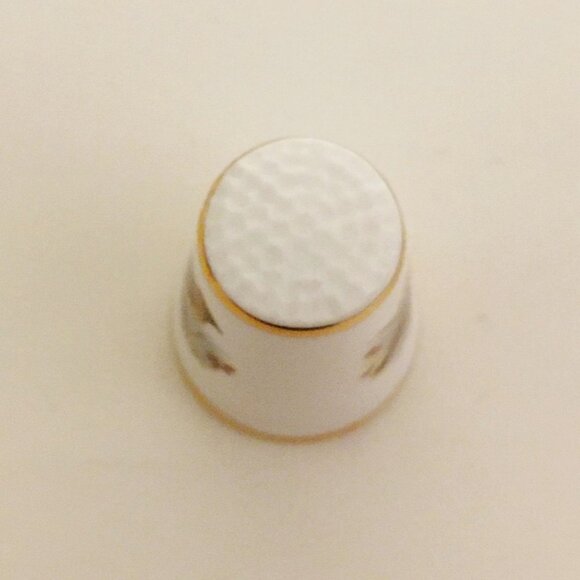 Marlborough Thimble Vintage Bird Porcelain England Yellow Brown Gold Trim - Picture 5 of 6